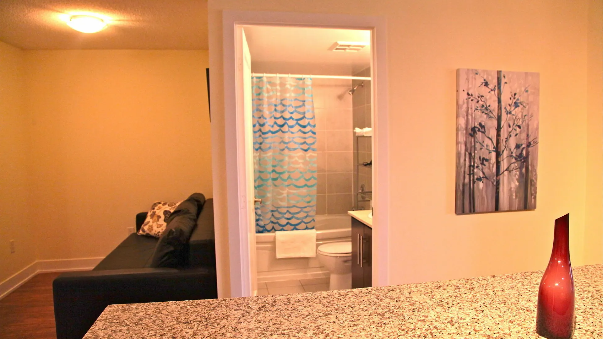 Red Maple Suites - Blue Jays Way Toronto 0*,  Canadá