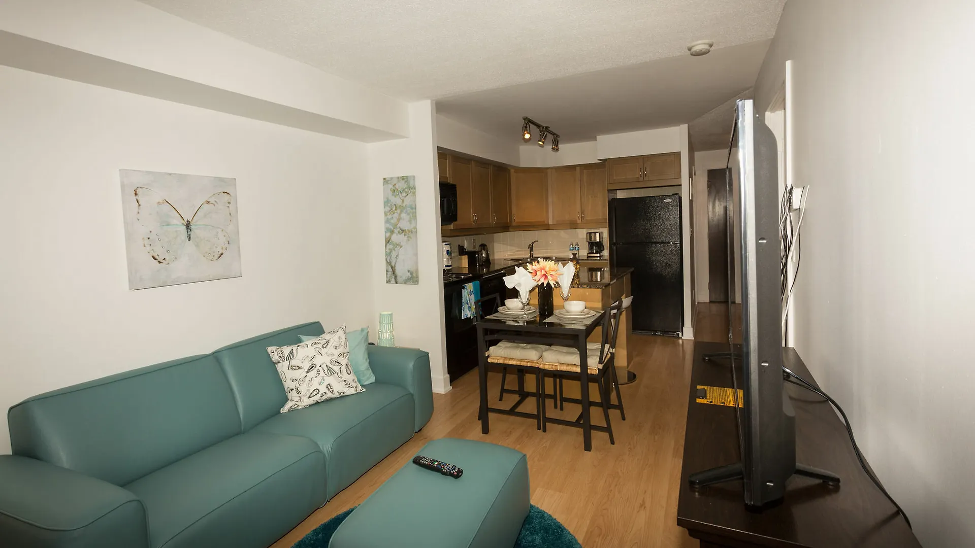 Red Maple Suites - Blue Jays Way Toronto 0*,  Canada