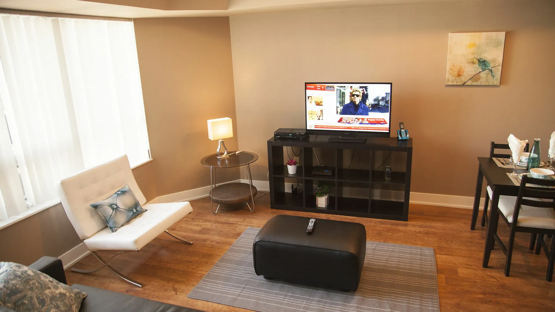 Red Maple Suites - Blue Jays Way Toronto